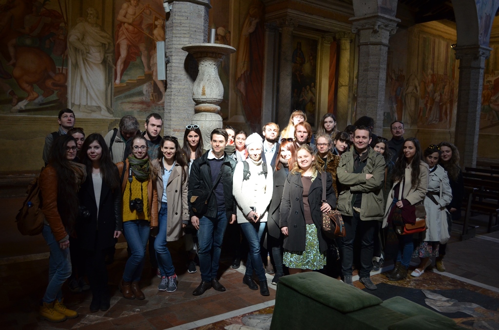Grupa studentów na wyjeździe w Rzymie 2015